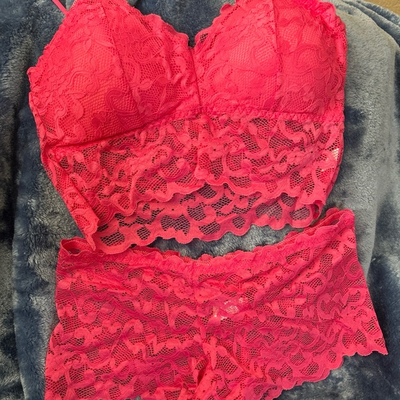 Lingerie Set Sz Medium Pink fuchsia Lace Bralette Bra Matching Panties Waist Fit - Picture 2 of 10
